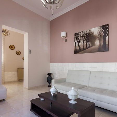 Delightful 2 Bedroom Flat Next To Mikrolimano Pireusz Kültér fotó