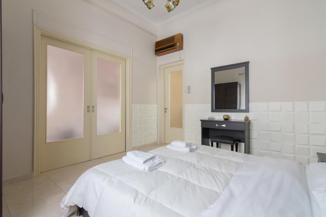 Delightful 2 Bedroom Flat Next To Mikrolimano Pireusz Kültér fotó