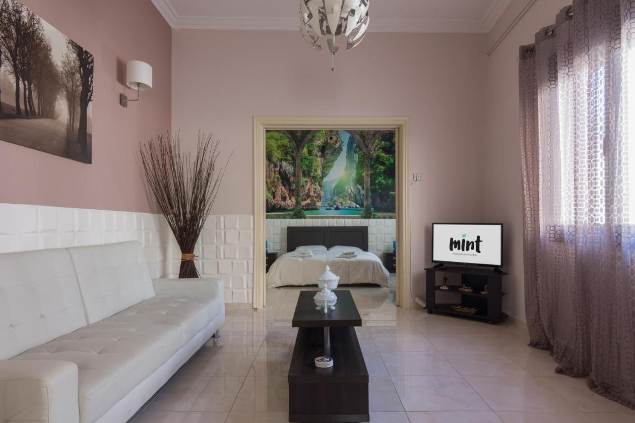 Delightful 2 Bedroom Flat Next To Mikrolimano Pireusz Kültér fotó